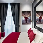 La Lepre Bed & Breakfast