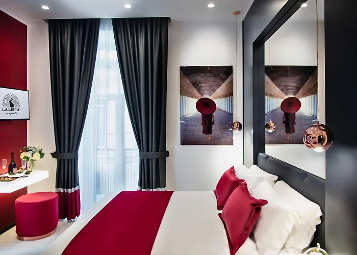 La Lepre نابولي