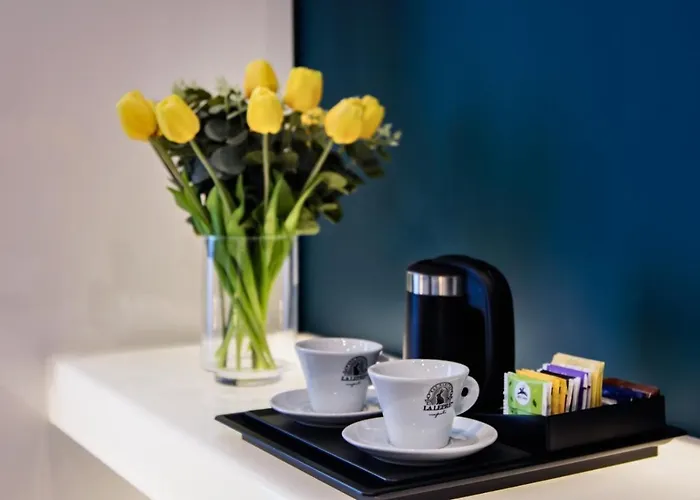 La Lepre نابولي